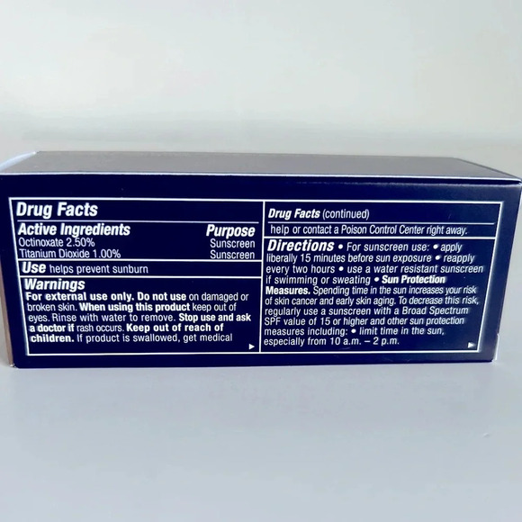 MAC Cosmetics Studio Fix Fluid Foundation SPF 15 - Matte C45 - Picture 6 of 8